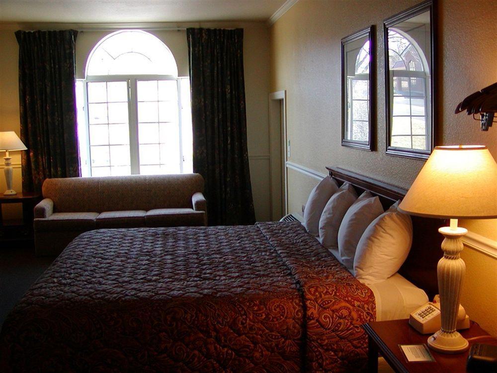 Carriage House Inn Branson Buitenkant foto